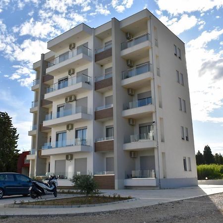 Lux Kalimera Apartments Улцинь Экстерьер фото